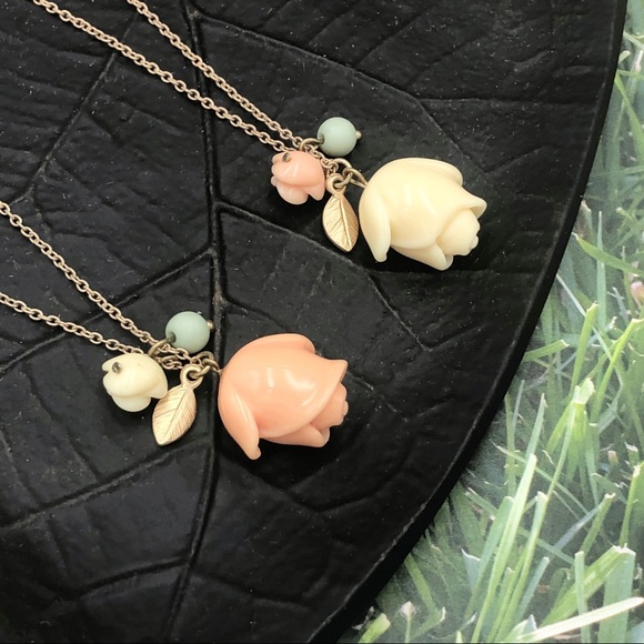 🌼 Sweet Rose Flower Charm Pendant Necklace - Picture 1 of 2